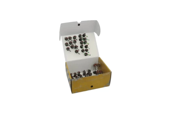 Half-Size Medium Box With Two Plates For Magnetically-Based Miniatures